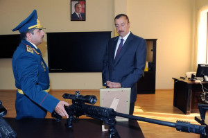 presidente_azerbaiyan_rifle_jng-90