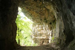 refugio_cueva_supervivencia