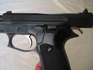 pistola_astra_a-80_corredera